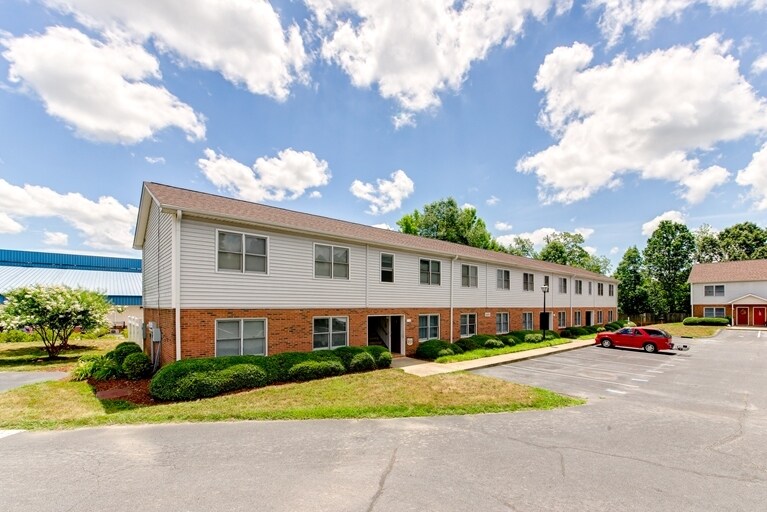 Primary Photo Of 3456-3480 Jondon Ln, Gastonia Apartments For Sale