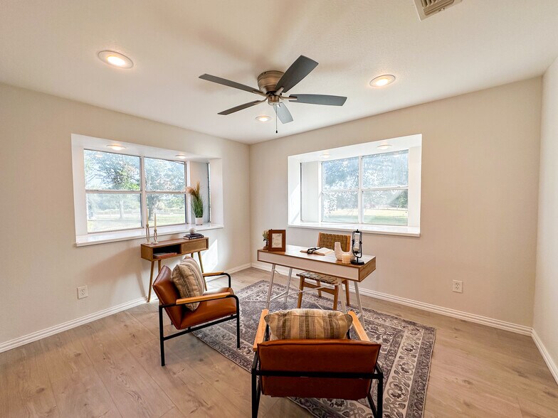 More Photos Of 3952 Tin Top Rd, Weatherford Flex For Sale