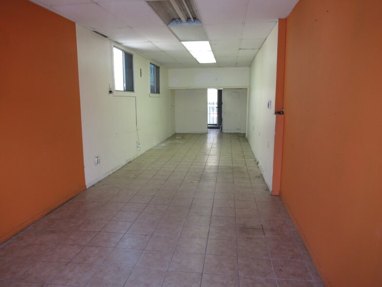 More Photos Of 8414-8422 State St, South Gate Storefront For Lease