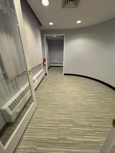 More Photos Of 141 Main St, South River Office For Sale