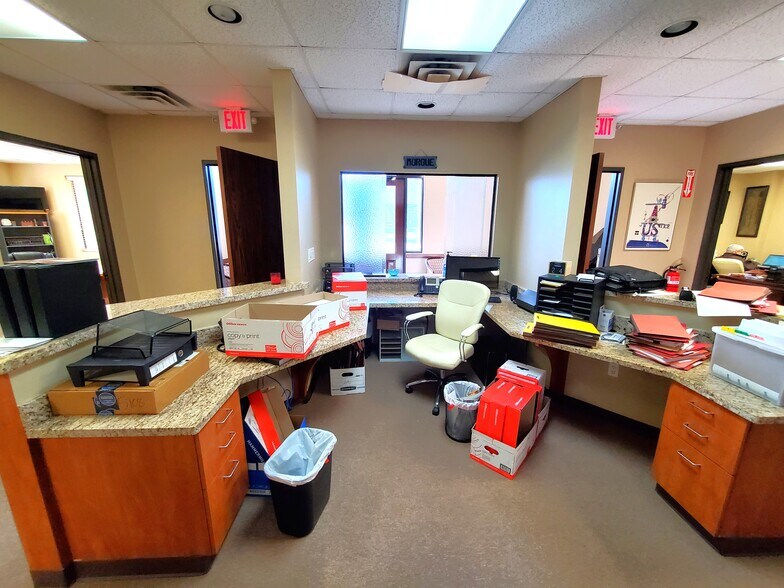 More Photos Of 2505 S Park Ave, Pearland Medical For Lease