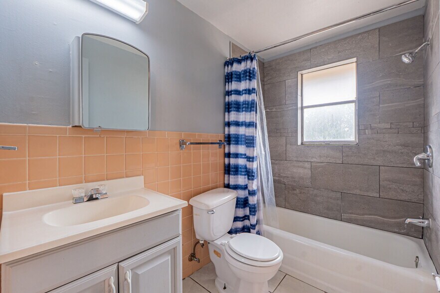 More Photos Of 3136 SW 59th St, Oklahoma City Apartments For Sale