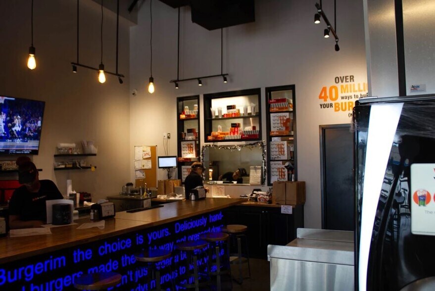 More Photos Of 7673 Perkins Rd, Baton Rouge Storefront For Lease