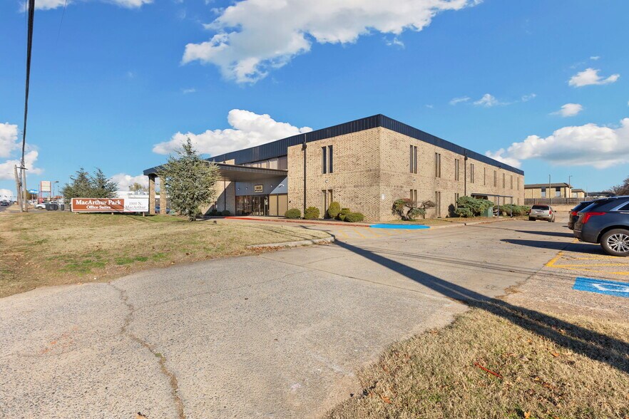More Photos Of 1900 N Macarthur Blvd, Oklahoma City Office For Sale