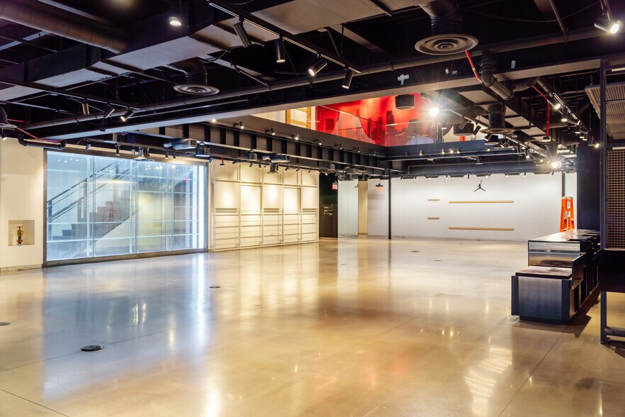 More Photos Of 618-622 S Broadway, Los Angeles Storefront Retail Office For Lease