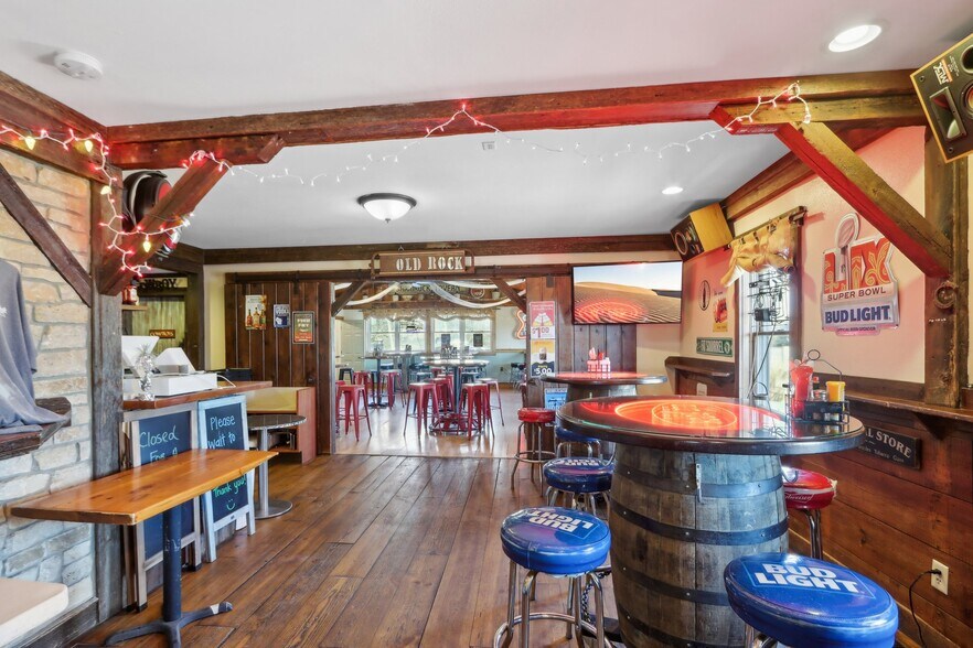 More Photos Of W11070 Hwy 16 & 60, Columbus Restaurant For Sale