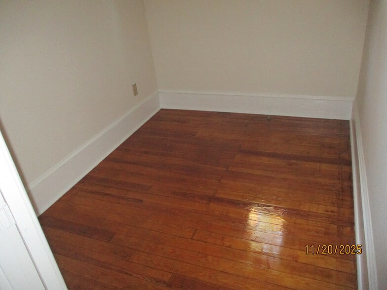 More Photos Of 2219 Gloucester St, Brunswick Office For Lease