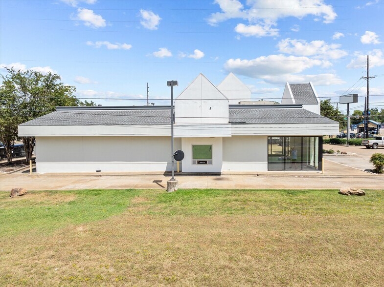 More Photos Of 1329 S Jackson St, Jacksonville Drugstore For Lease