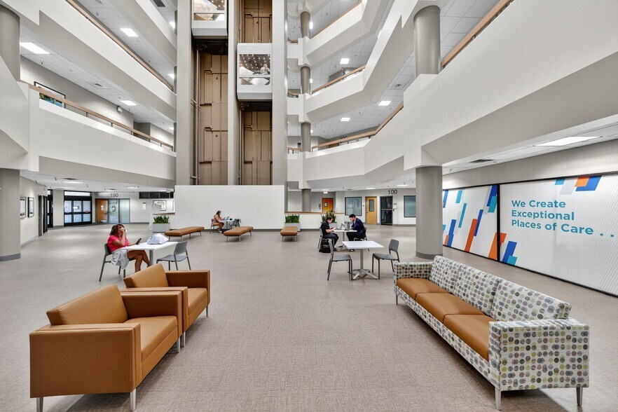 More Photos Of 11111 Research Blvd, Austin Medical For Lease