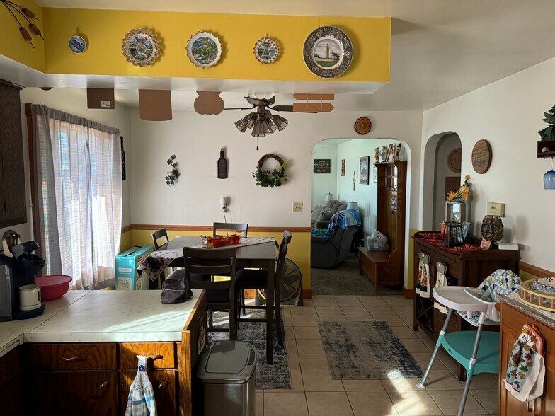 More Photos Of 408 State Rd, Hatley Restaurant For Sale