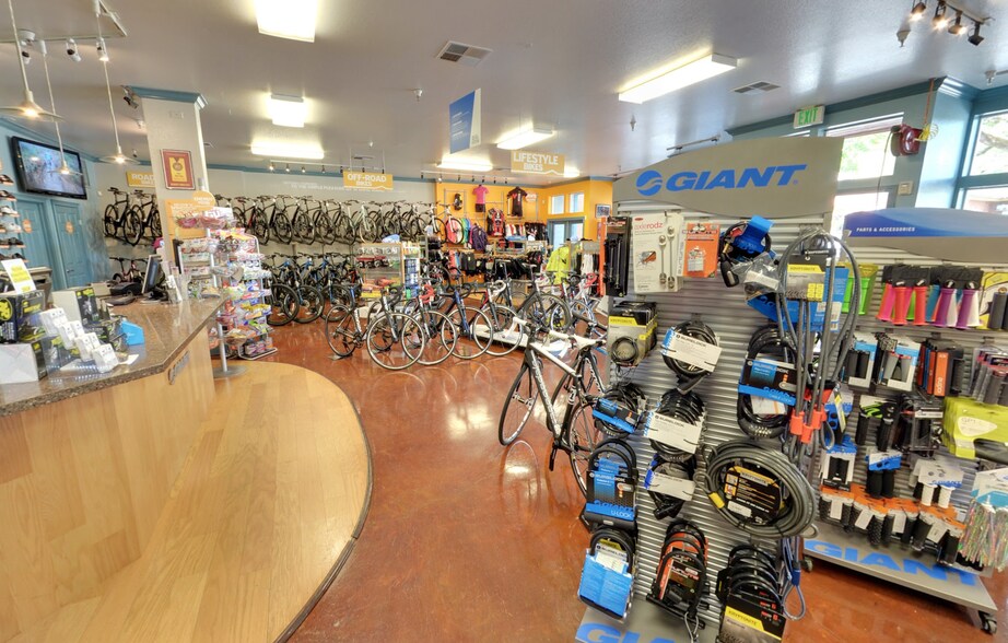 More Photos Of 220 Windsor River Rd, Windsor Apartments For Sale