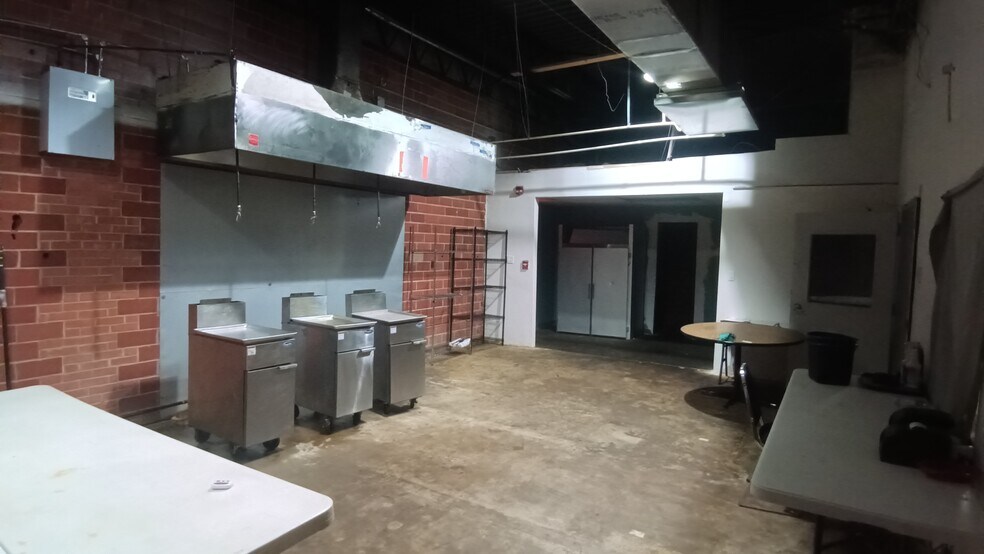 More Photos Of 420 E Ave C, Killeen Specialty For Sale