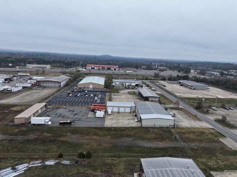 More Photos Of 980 Runway Dr, Conway Warehouse For Sale