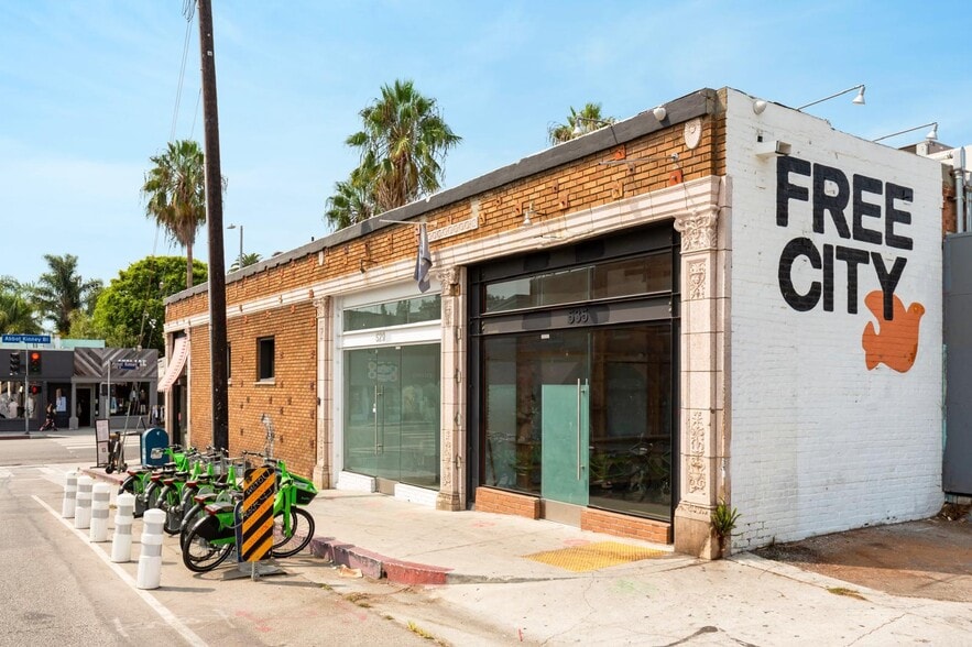 More Photos Of 1349-1357 Abbot Kinney Blvd, Venice Restaurant For Lease