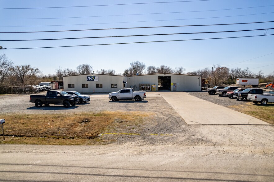 More Photos Of 2601 W Shawnee St, Muskogee Manufacturing For Sale