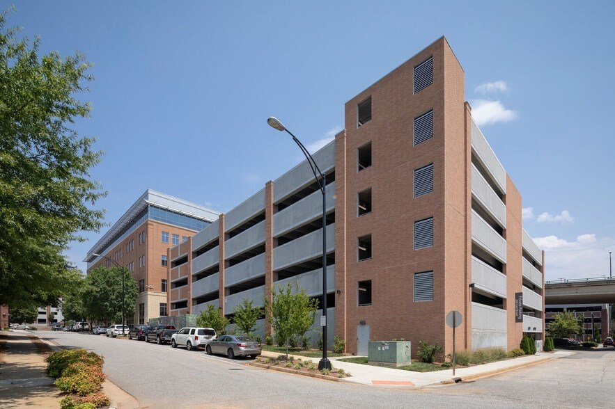 More Photos Of 200 E Broad St, Greenville Office For Lease