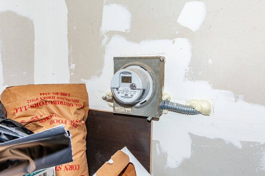 More Photos Of 1736 W North Ave, Baltimore Restaurant For Sale