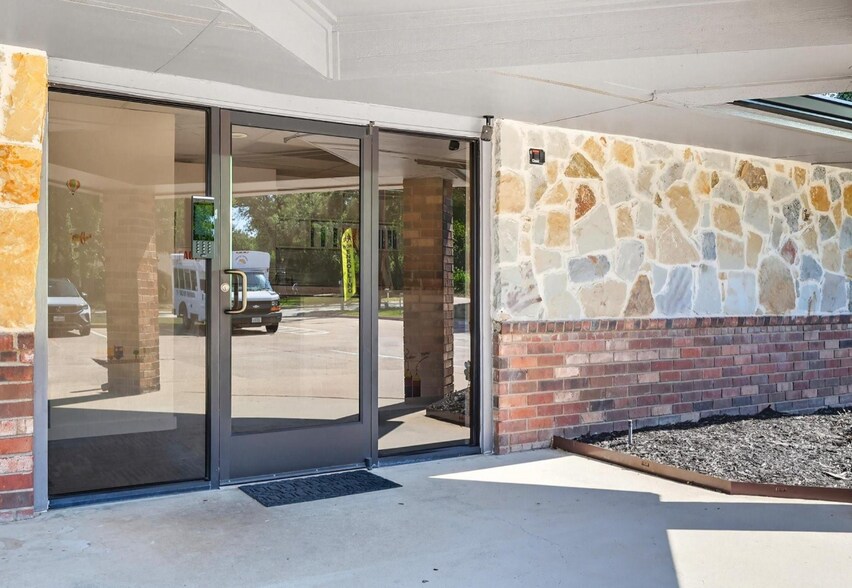 More Photos Of 130 S Moore Rd, Coppell Daycare Center For Sale