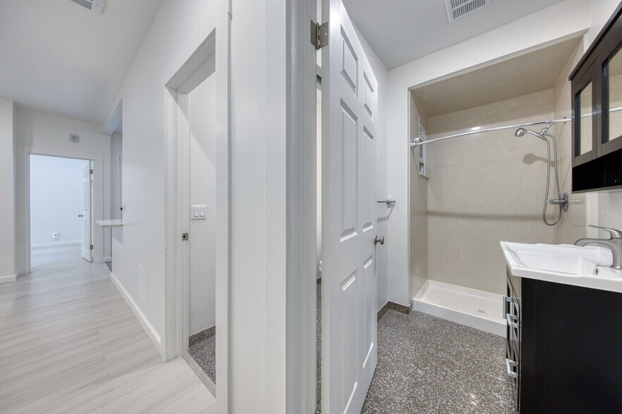More Photos Of 574 3rd St, San Francisco Apartments For Sale