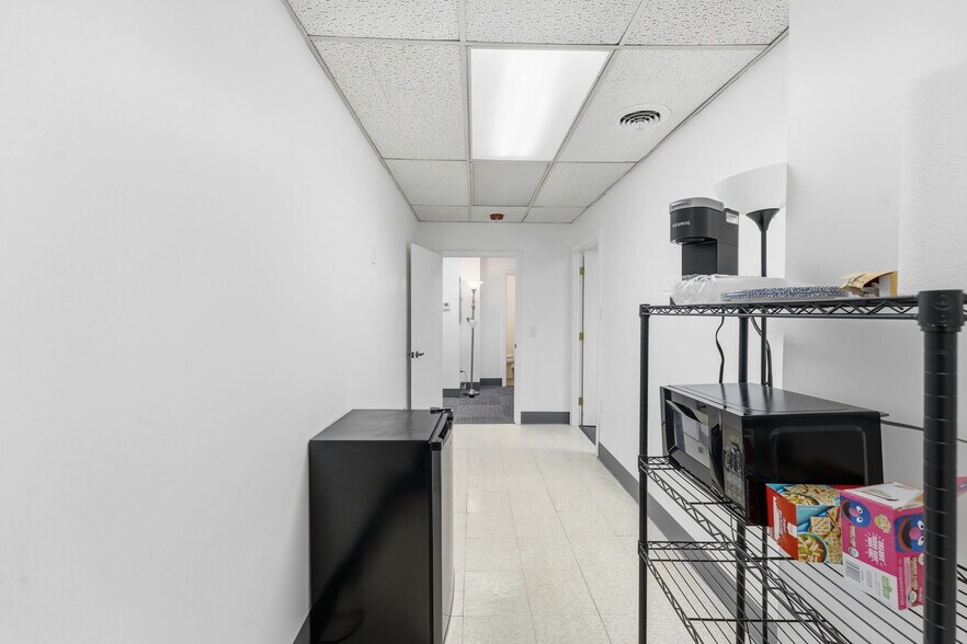 More Photos Of 1515 Smith St, North Providence Medical For Sale