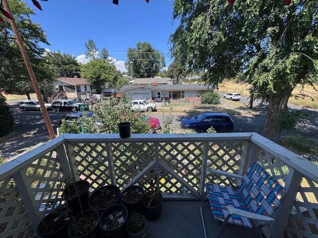 More Photos Of 632 N 10th St, Klamath Falls Multifamily For Sale