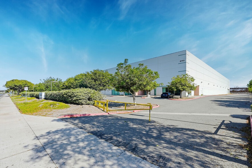 More Photos Of 8753 Kerns St, San Diego Warehouse For Sale