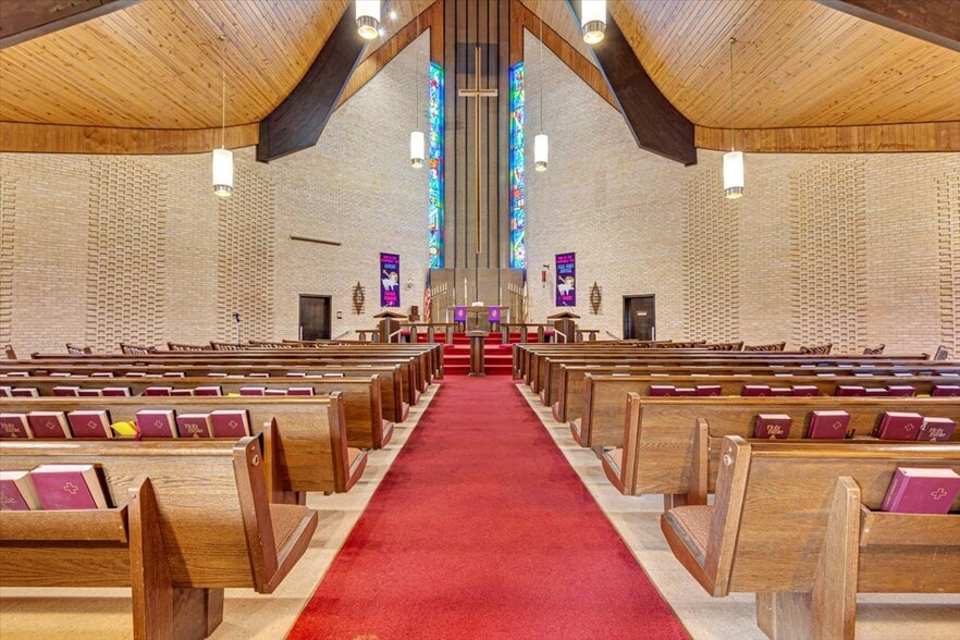 More Photos Of 17200 E 39th St S, Independence Religious Facility For Sale