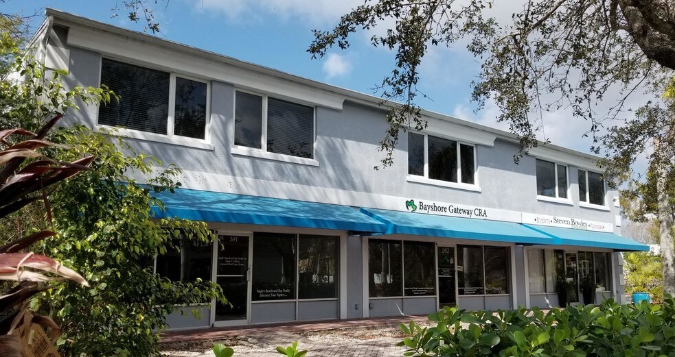 More Photos Of 3570-3590 Bayshore Dr, Naples Storefront Retail Residential For Lease
