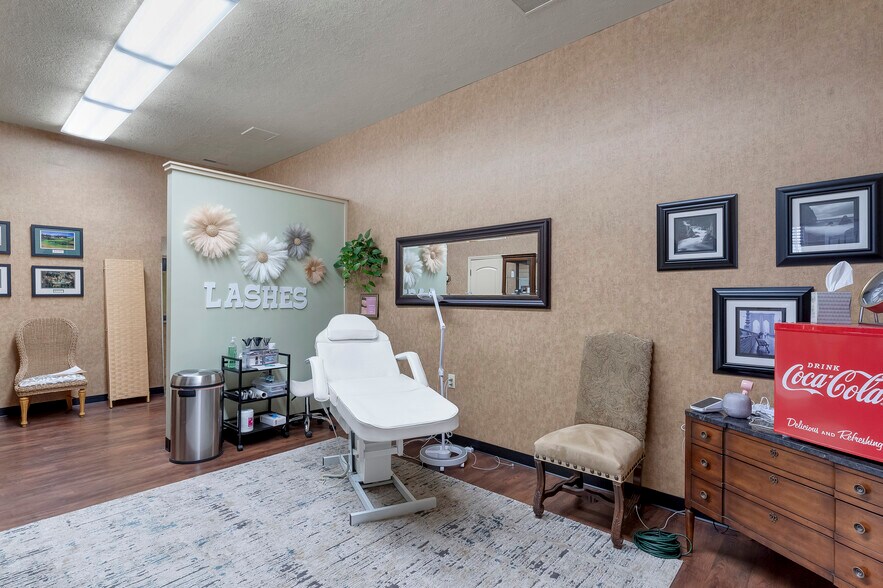 More Photos Of 6335 Highway 22, Independence Sports And Entertainment For Sale