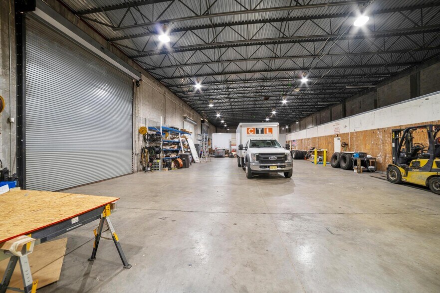 More Photos Of 5205 Tylerlakes Blvd, West Palm Beach Warehouse For Lease