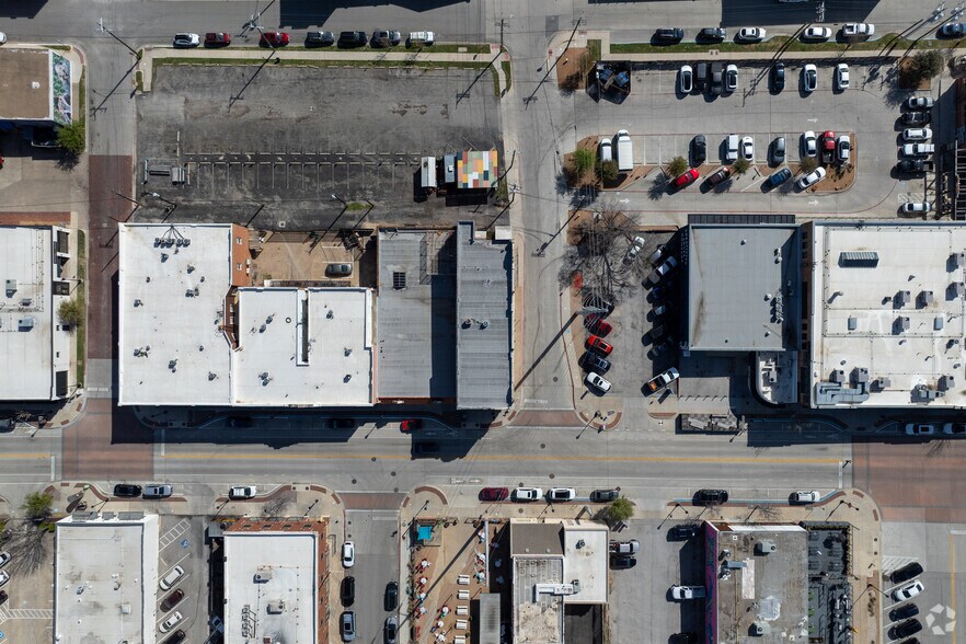 More Photos Of 215-219 S Main St, Fort Worth Storefront Retail Office For Lease