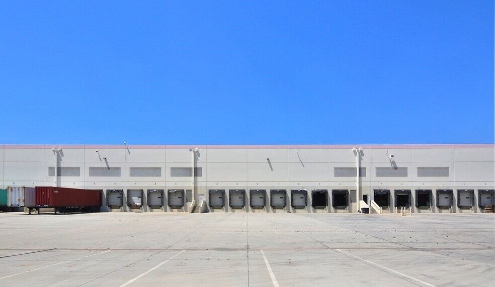 More Photos Of 9449 8th St, Rancho Cucamonga Warehouse For Lease