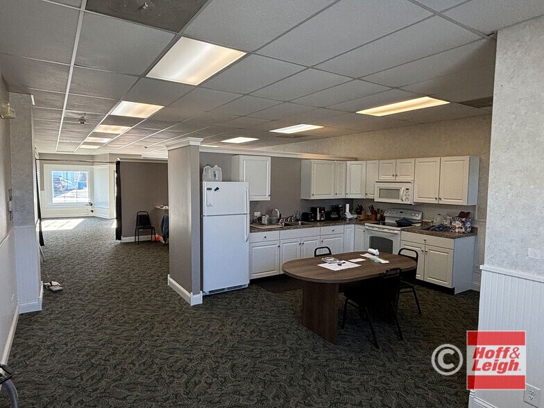 More Photos Of 715 Cottage St, Ashland Storefront For Lease