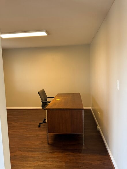 More Photos Of 304 E Washington St, Mebane Medical For Lease