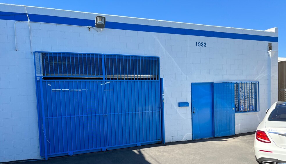 More Photos Of 1931-1933 Leafdale Ave, South El Monte Manufacturing For Lease