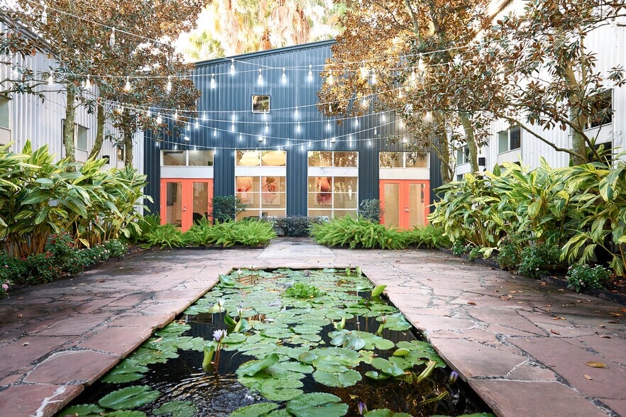 More Photos Of 5226 Elm St, Bellaire Light Distribution For Sale