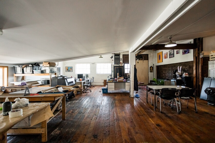 More Photos Of 2905 Beaufait St, Detroit Warehouse For Sale
