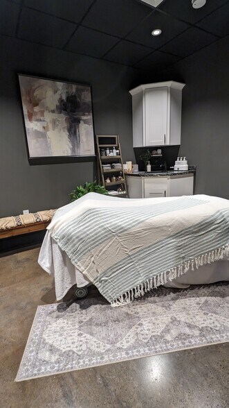 More Photos Of 1815 Eggert Rd, Buffalo Storefront For Lease