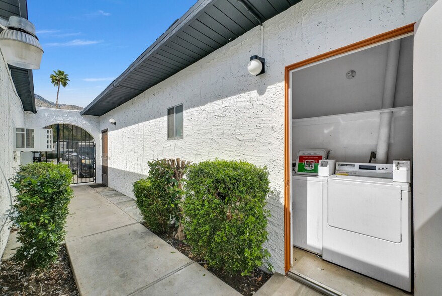 More Photos Of 1900 E Baristo Rd, Palm Springs Apartments For Sale