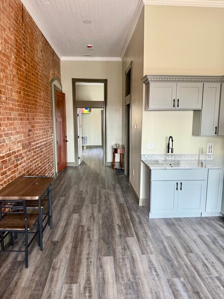 More Photos Of 108 N Jefferson Ave, Eatonton Storefront Retail Office For Sale