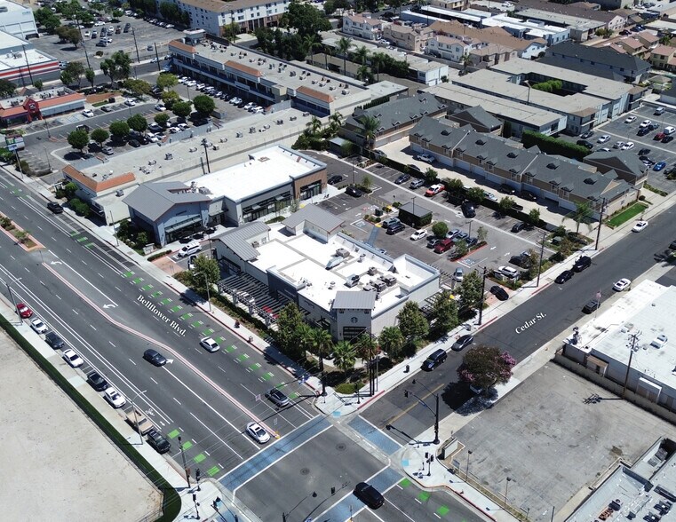 More Photos Of 17640-17648 Bellflower Blvd, Bellflower General Retail For Sale