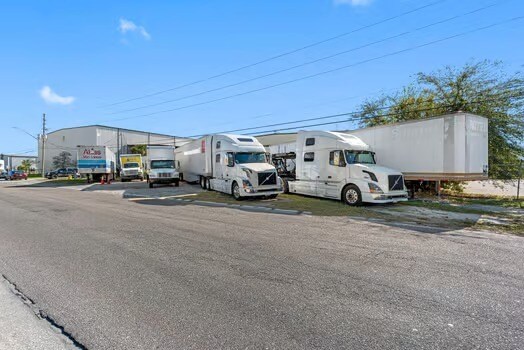 More Photos Of 4756 N 122nd Ave, Clearwater Unknown For Lease