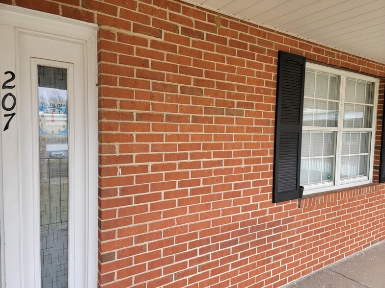 More Photos Of 14300 Gallant Fox Ln, Bowie Medical For Sale