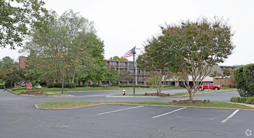 More Photos Of 6945 Pocahontas Trl, Williamsburg Hotel For Sale
