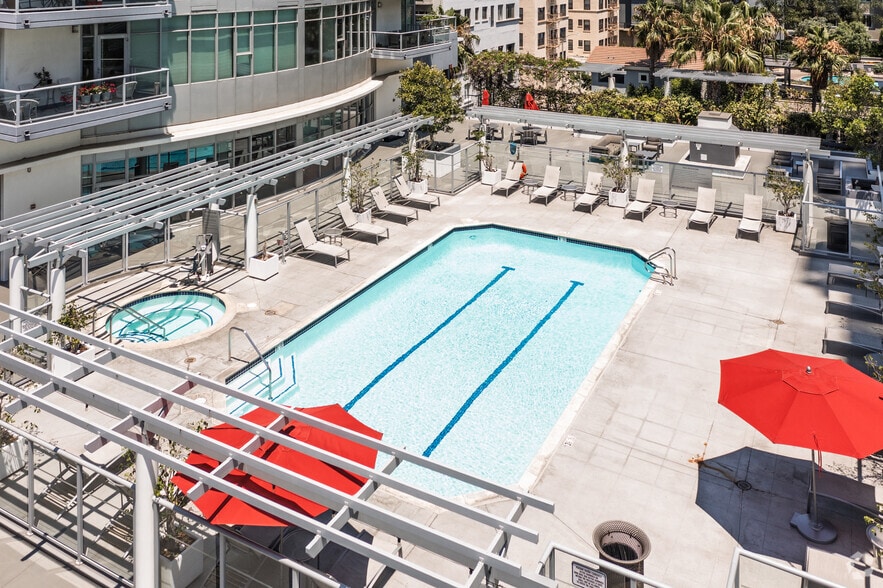 More Photos Of 400 W Ocean Blvd, Long Beach Apartments For Lease