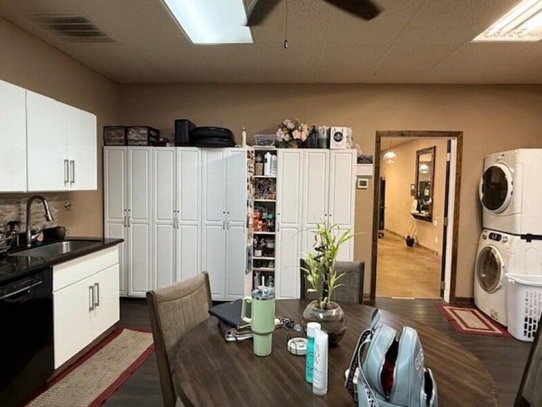 More Photos Of 6 S Central Ct, Stockton Office For Lease