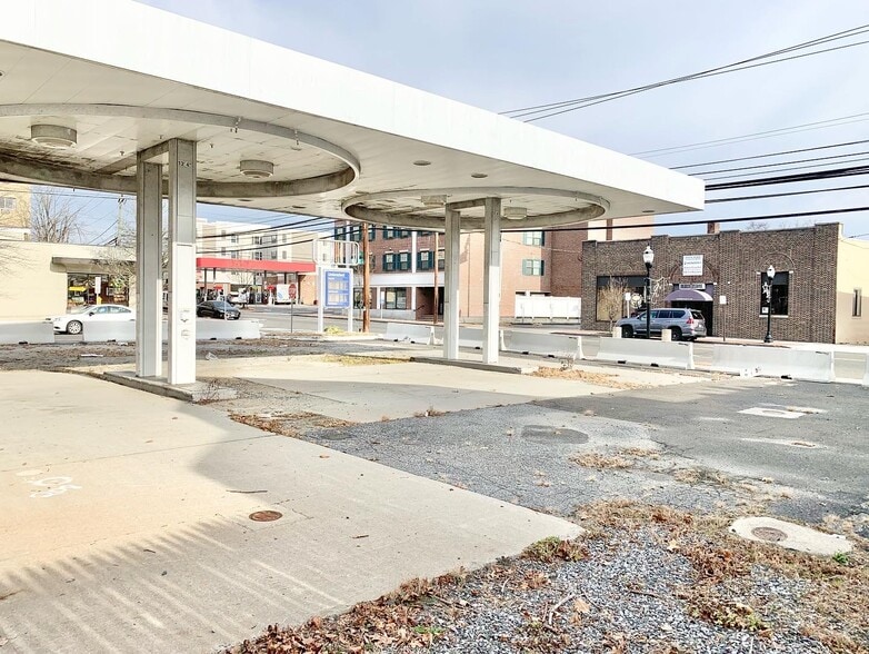 More Photos Of 936 Hope St, Stamford Service Station For Sale
