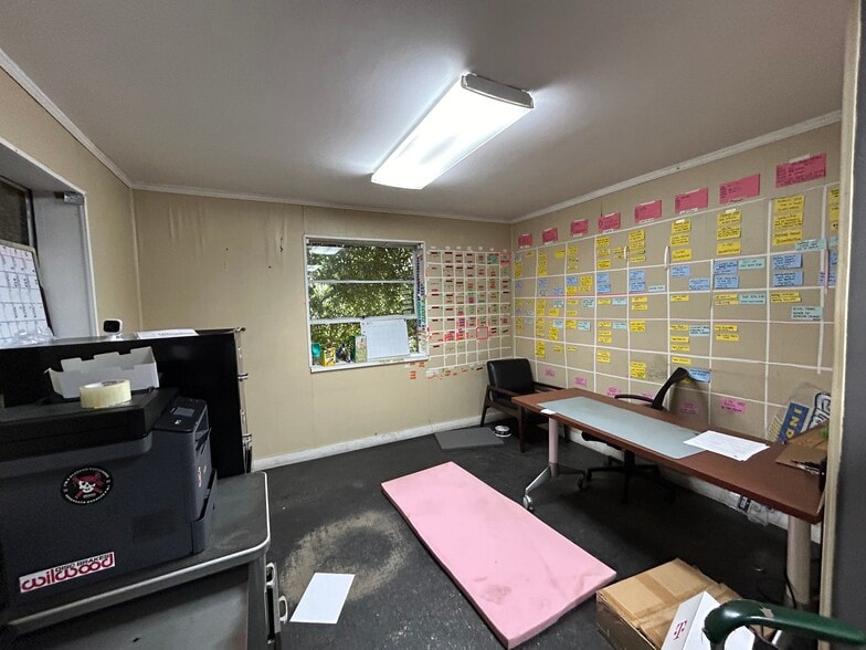 More Photos Of 1164 Zonolite Pl, Atlanta Warehouse For Sale