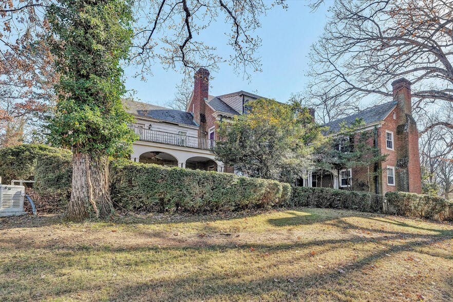 More Photos Of 934 Commander Dr, Roanoke Specialty For Sale