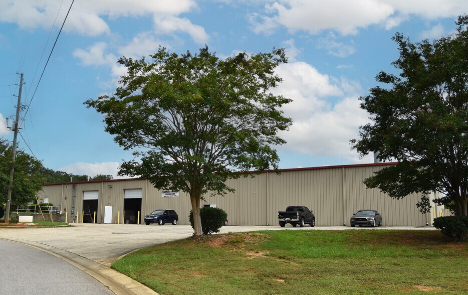 Primary Photo Of 130 Commercial Ct, Alabaster Warehouse For Sale